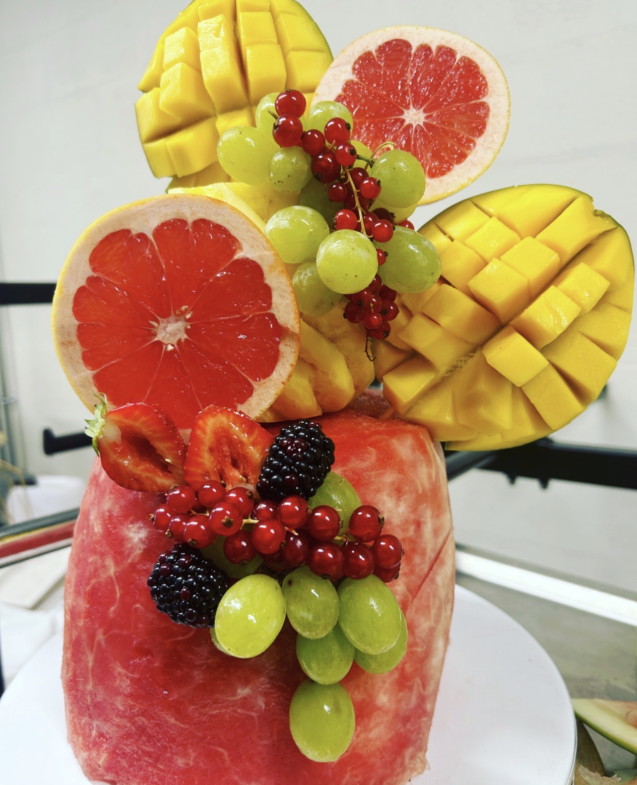 Sculpture de fruits exotiques