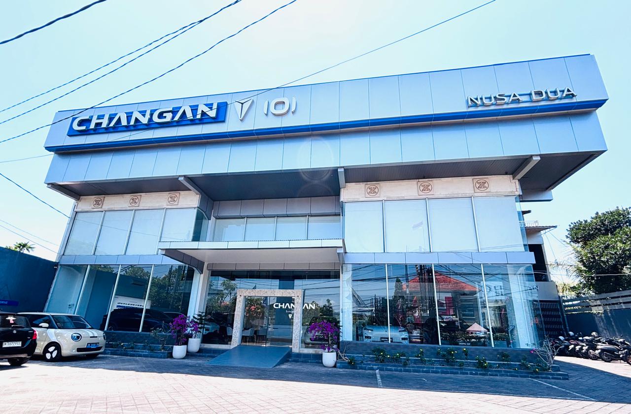 Tampak depan gedung showroom Changan Jimbaran Bali