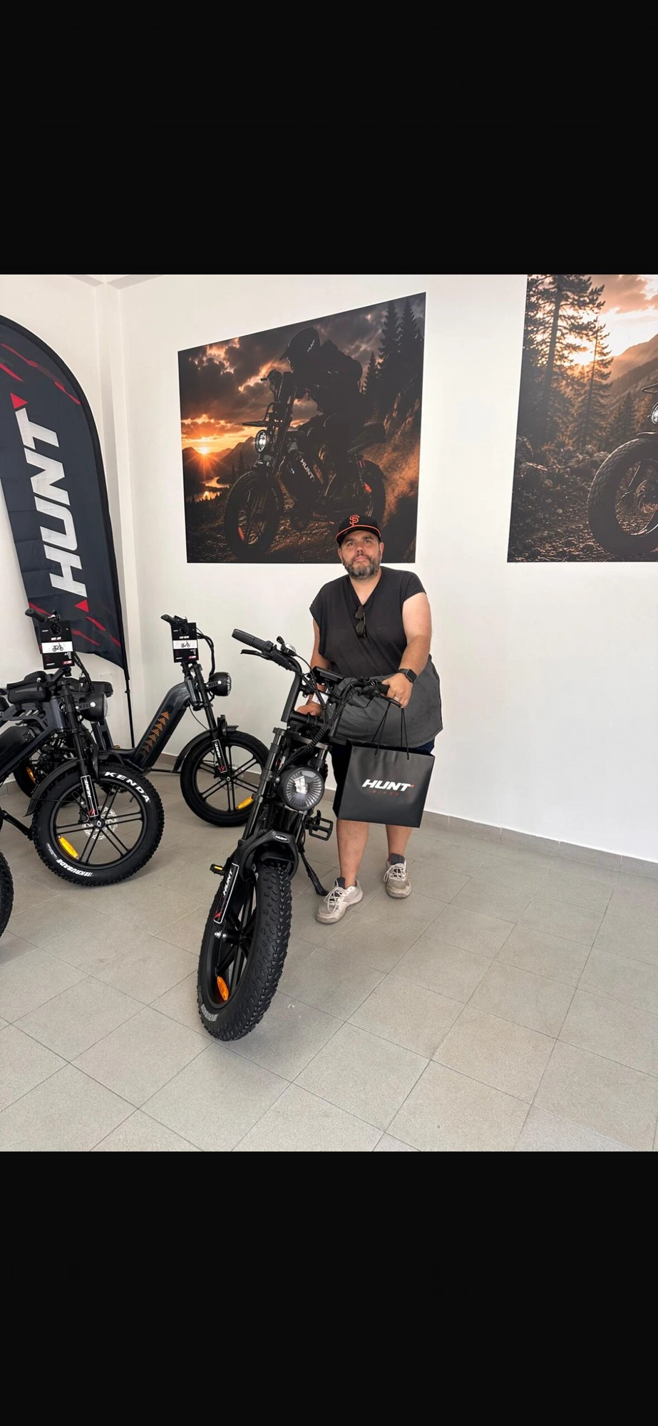 Cliente Hunt Bikes con la sua e-bike