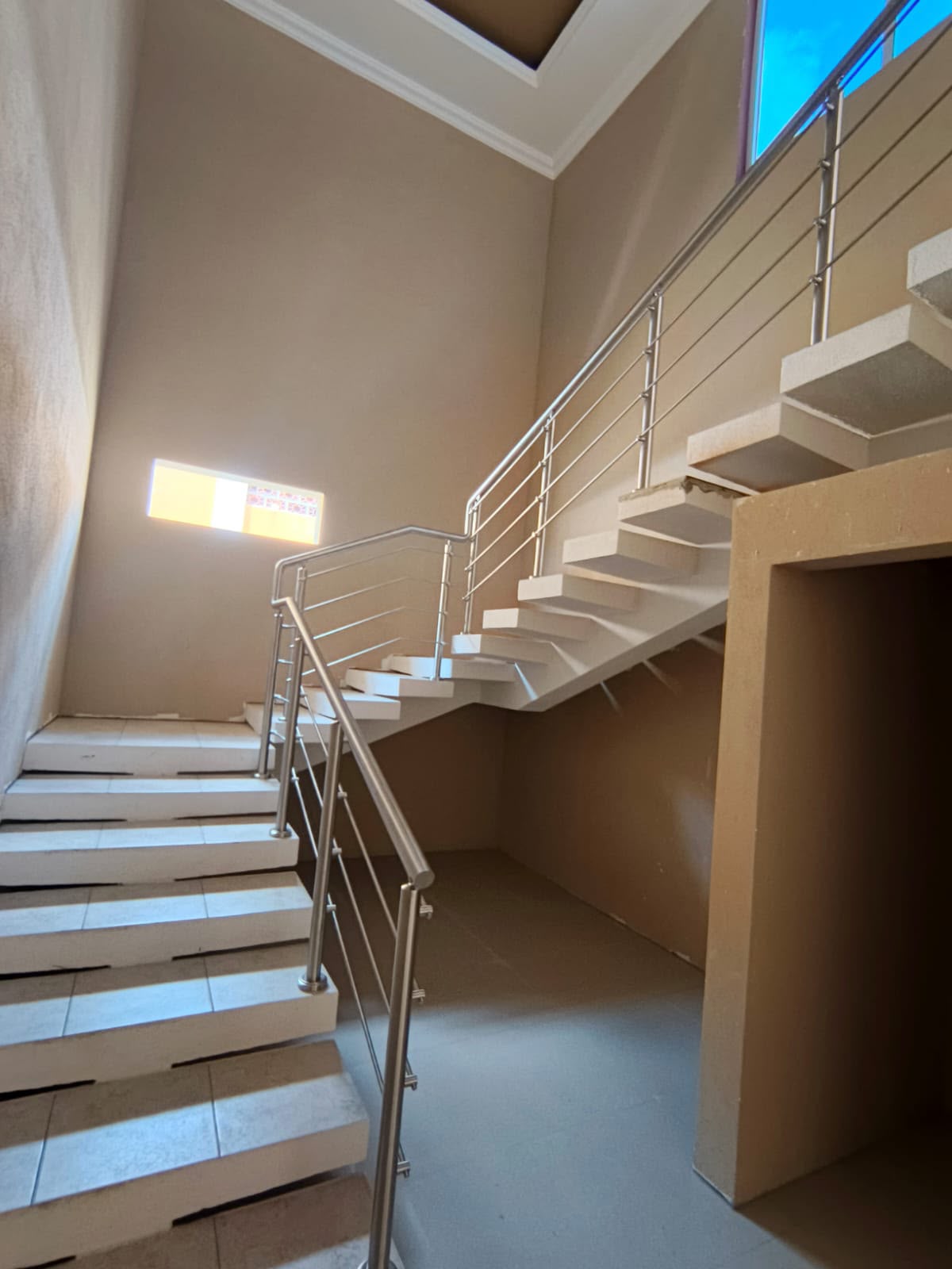Pasamanos para escaleras flotantes